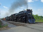 MILW 261 steams across Ontario Street